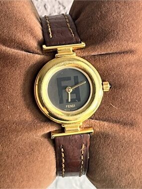 FENDI 320L gold plated brown ladies watch.
